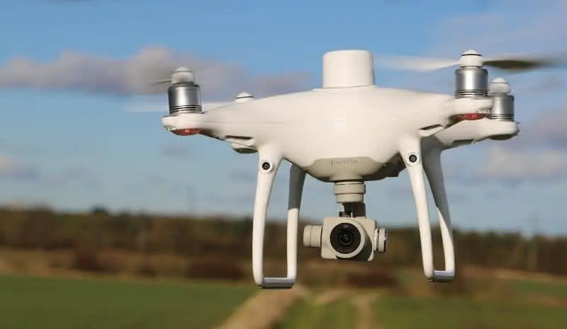 Drone RTK utilisé par CarreGeo pour les relevés de toiture